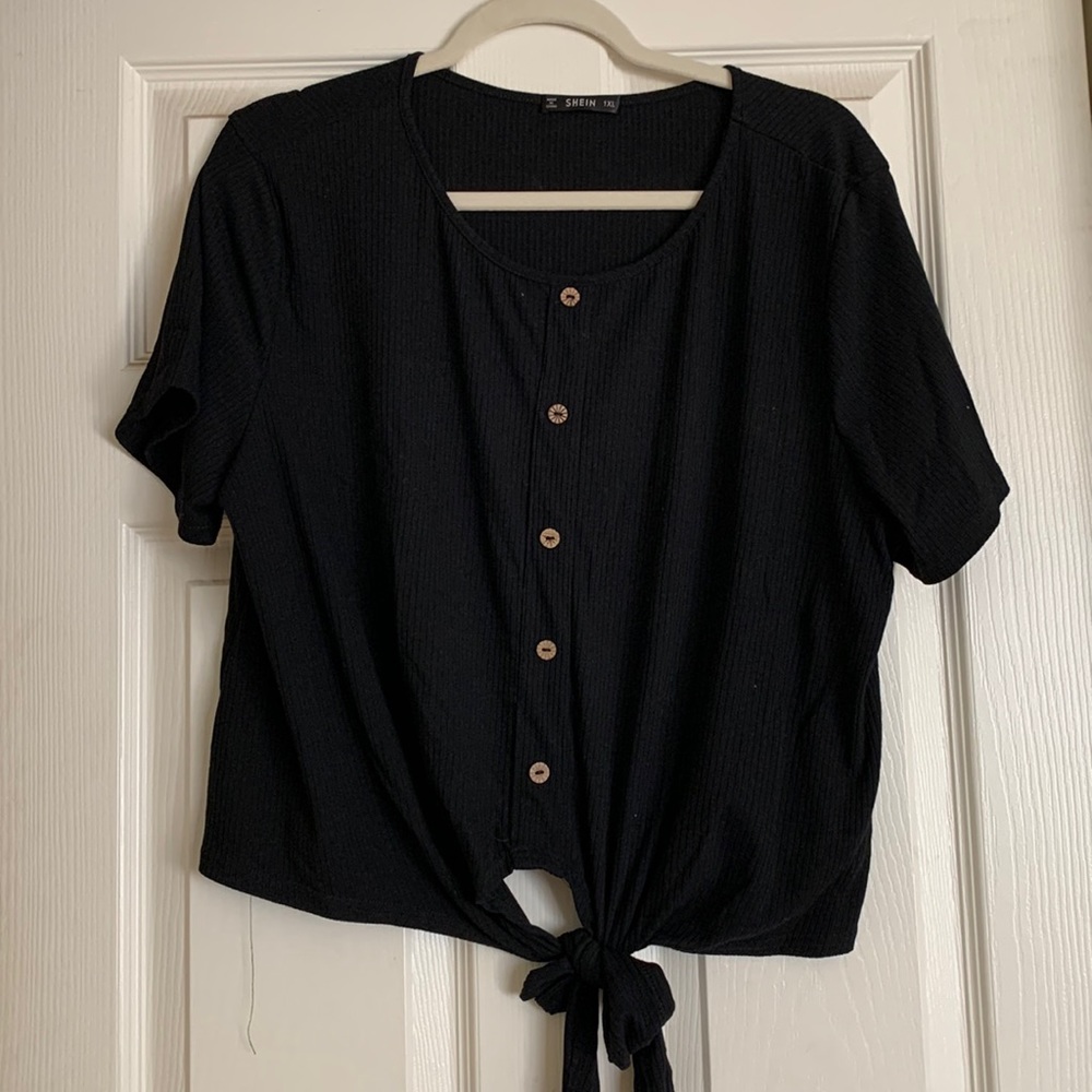 SHEIN black cropped tshirt